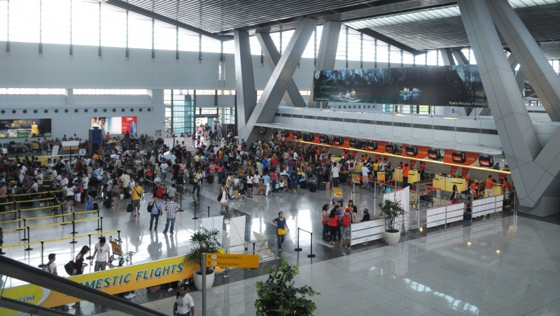 菲律賓深夜下令，將台灣旅客視同中港澳人士禁止入境，上百台旅客滯留機場