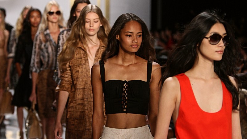 聖羅蘭、Gucci宣布「放棄時裝週」！神聖傳統將消失，疫後時尚業如何重生？