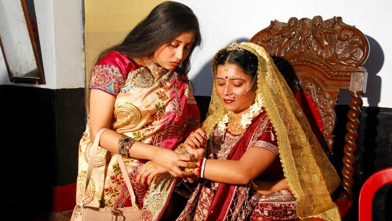 為了結婚，印度女孩蜂擁進入補習班…「成績單」為何成為印度人最愛嫁妝？