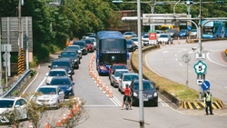 解決塞車,國5差別費率增為10倍?
