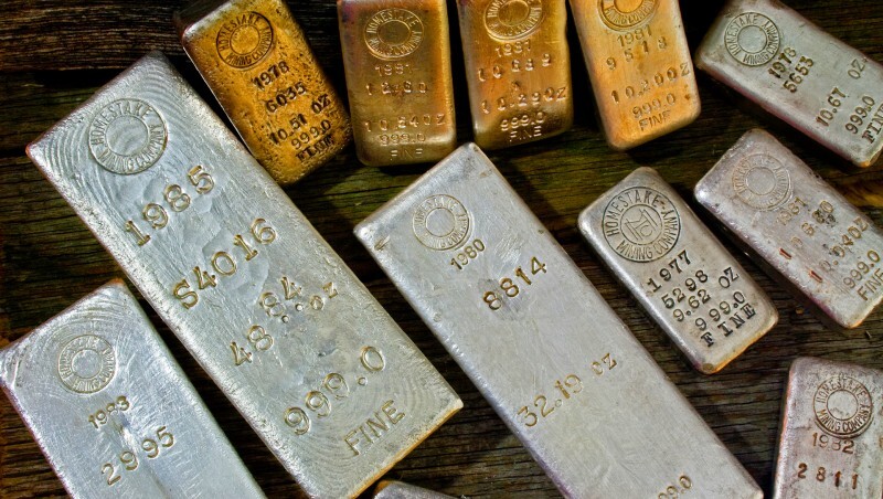 黃金直逼1900美元，這項「貴金屬」跟著漲，創下7年新高