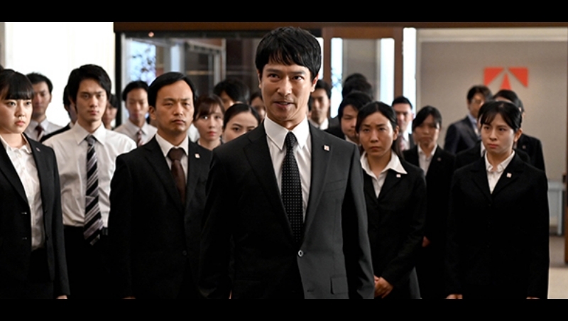 《半澤直樹2》同時有2千多萬人在看！7 年後喊出年輕人想要「正義主管」的共鳴？