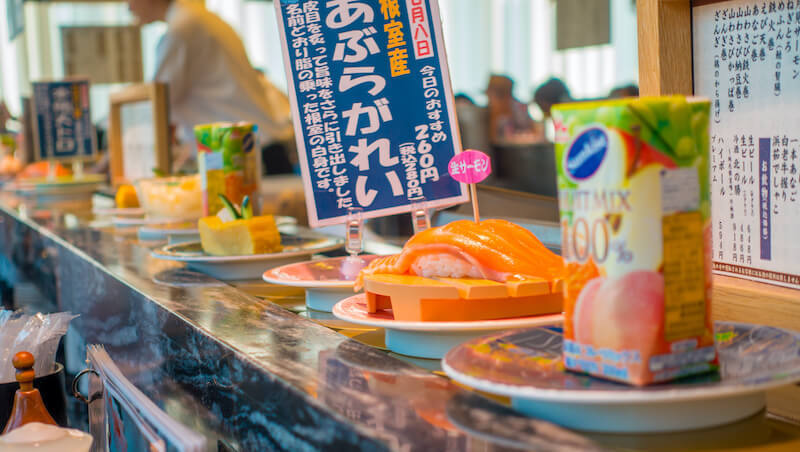 藏壽司上櫃大漲》日本三大迴轉壽司，為什麼都「愛台灣」？