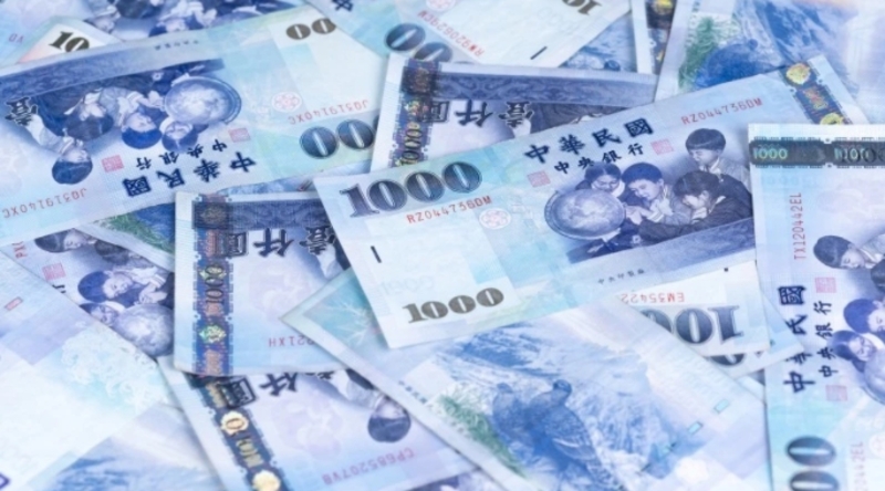 新台幣好強，繼續衝向28！該買美元嗎？投資大咖5點建議