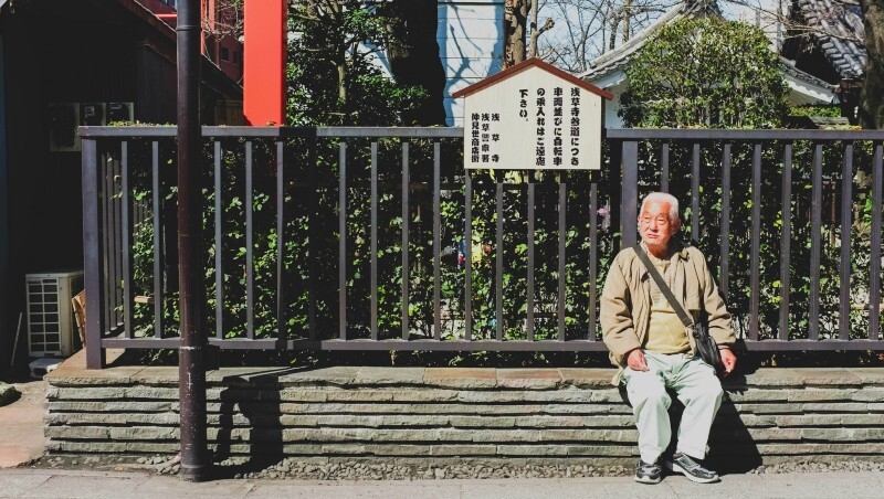 「我終於，還清了房貸，然後住進養老院」⋯看日本老人一紅20年的銀色幽默