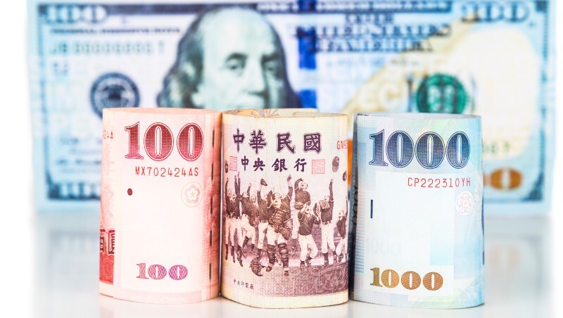 台灣名列匯率操縱國觀察名單，股市大咖：「強台幣」該投資哪些標的？