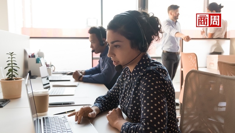 客服、研發...印度是全球最大「企業後勤中心」，為何疫情也打不垮這地位？