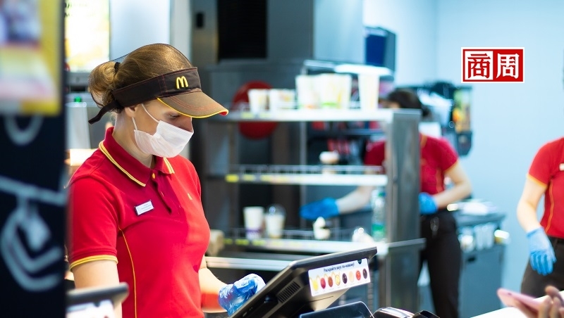 麥當勞招聘「煎漢堡排」人員，來面試就給1400元！美國缺工有多嚴重？