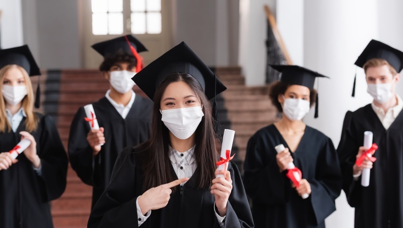 生於921、畢業於新冠…「失落的一代」面對不確定的未來，該怎麼應變？