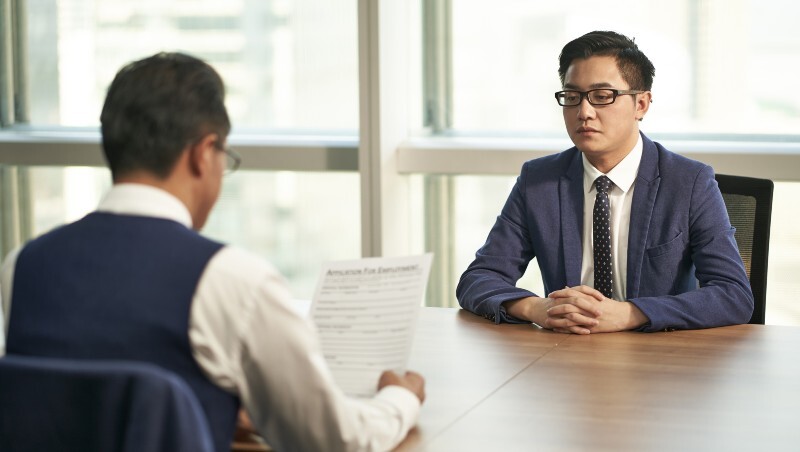 求職者的期待薪資高，該說服他「先拿少一點」嗎？