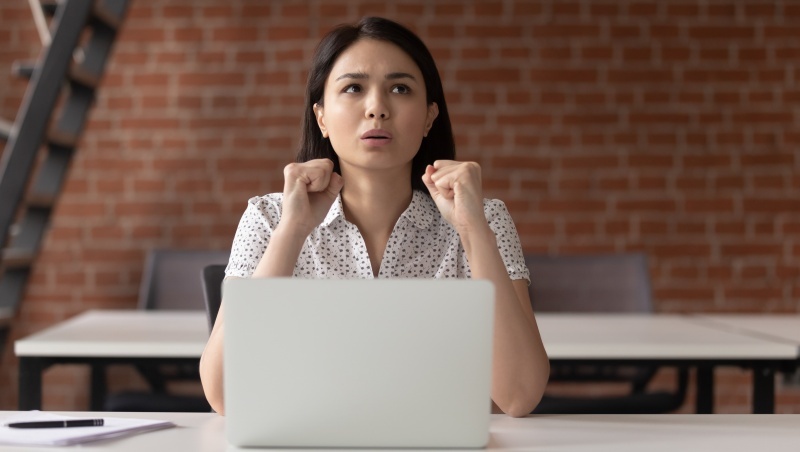 ＂nerve＂可以形容緊張，又可以說是有膽量？