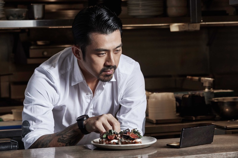 連續四年摘星成功，星級主廚林明健以Samsung Galaxy Z Fold3 5G紀錄創意瞬間、豐富廚藝人生