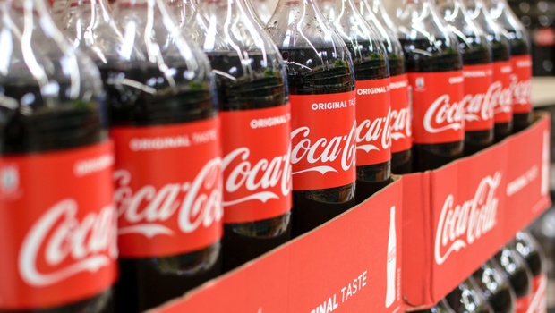 為何可口可樂擺地上，銷量能提高1倍？商業顧問的觀察