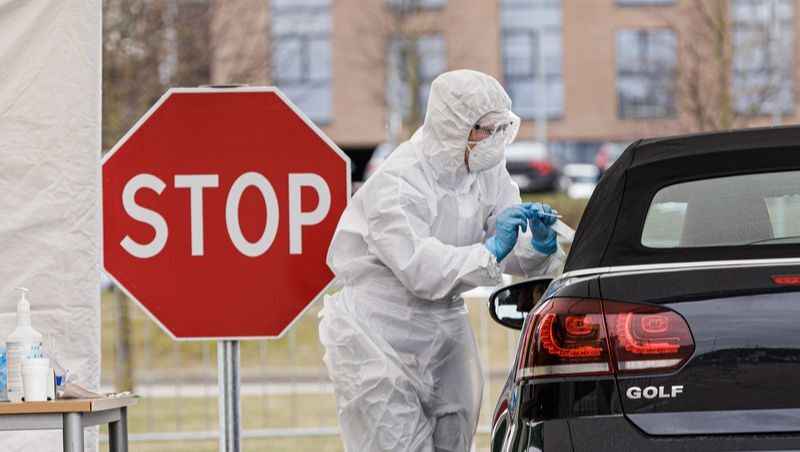 研究證實BA.4/5症狀加劇 醫籲續打第4劑：流感化沒那麼快