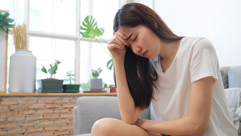 長新冠症狀越來越多，不只疲憊、久咳⋯還畏光？