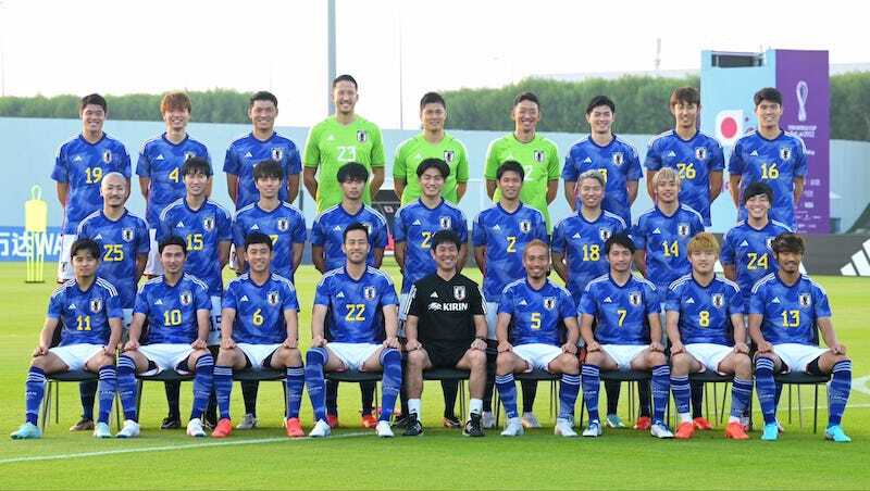 日本隊爆冷踢贏上上屆冠軍德國隊！這群在場下的人功不可沒⋯他們做了什麼？