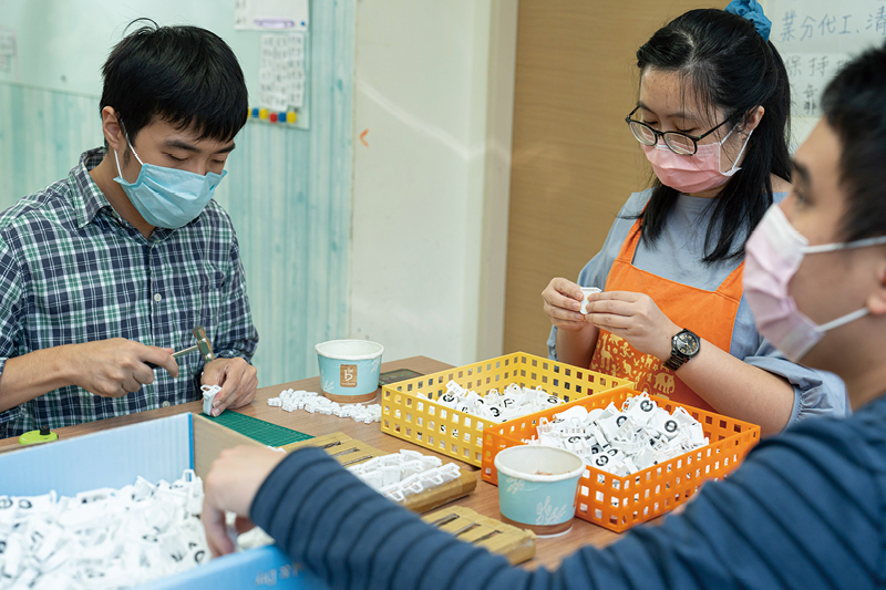 置入商業基因，讓公益長出生意腦