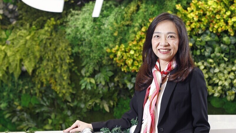 每3個月寫完一本筆記本、滿12本就換工作!她不懂藥學,竟成台灣輝瑞總裁