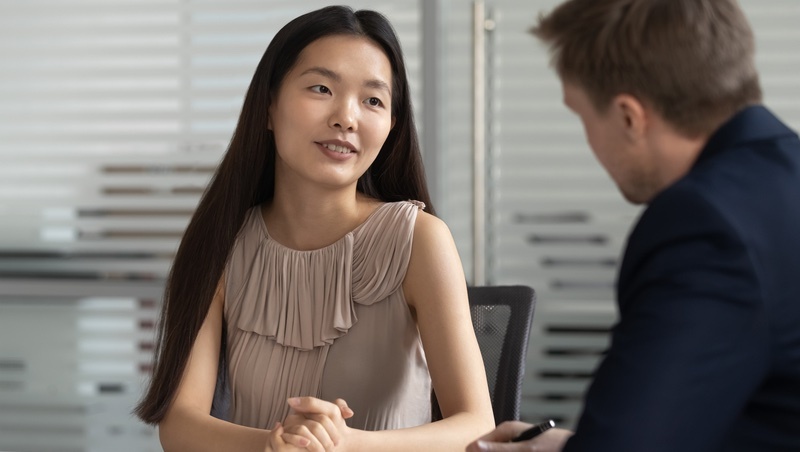 面談室裡的涅槃鳳凰⋯面試官10年筆記告訴你：女性一定要有份工作