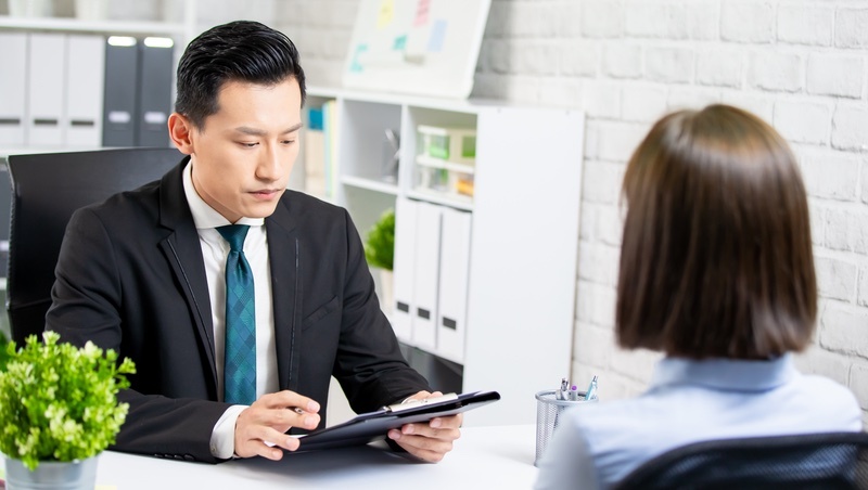 十幾年的面試官，仍可能看錯人才⋯為何專家的直覺有時不太準？