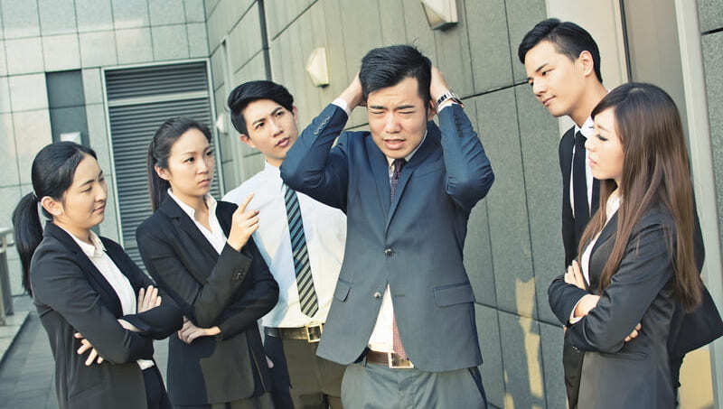 怎樣才算職場霸凌?受害者要怎麼自保?一次看法律認定和救濟管道,留證據很重要!