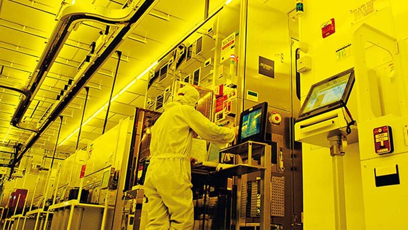 全球半導體拉警報：先進封裝斷料，恐爆AI大斷鏈！會波及輝達、台積電？
