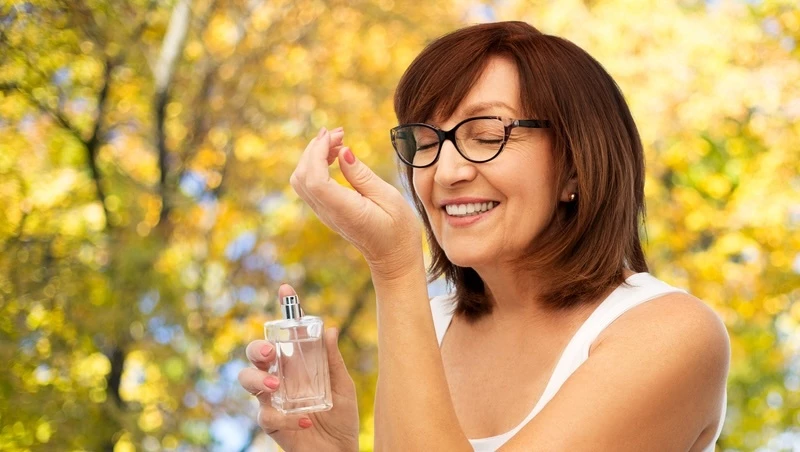 為什麼年過40「老人味」悄悄上身?醫師揭密:這些食物正讓你體味變重 為什麼年過40「老人味」悄悄上身?醫師揭密:這些食物正讓你體味變重