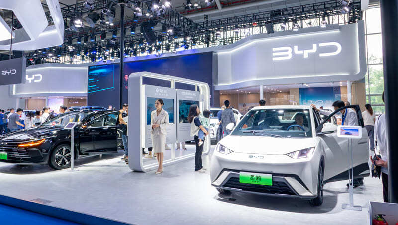 利潤剩3.9%⋯中國車市慘了?比亞迪又掀價格戰,車廠高層齊喊「別再捲」