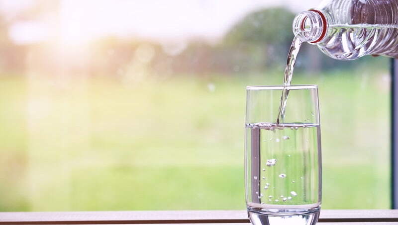 飯前深蹲30下＋喝杯水，脂肪肝公務員半年甩18公斤！醫曝「做得到」的秘訣