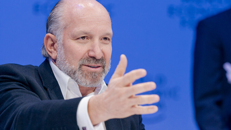 美政府證實談收購英特爾10%！美商務部長提台積電：這些公司都在白白拿錢