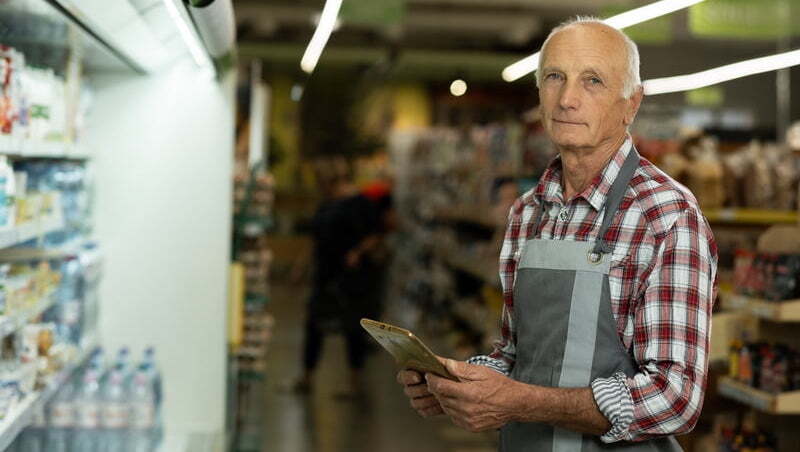 安享天年成奢望！百萬年薪變時薪店員⋯美國退休族陷老年貧窮