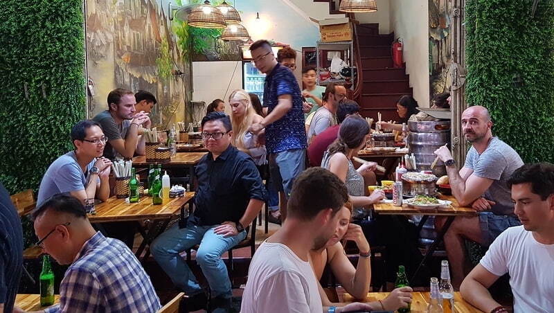 濕紙巾要收費、碗筷最好先擦過？越南旅遊用餐4衝擊