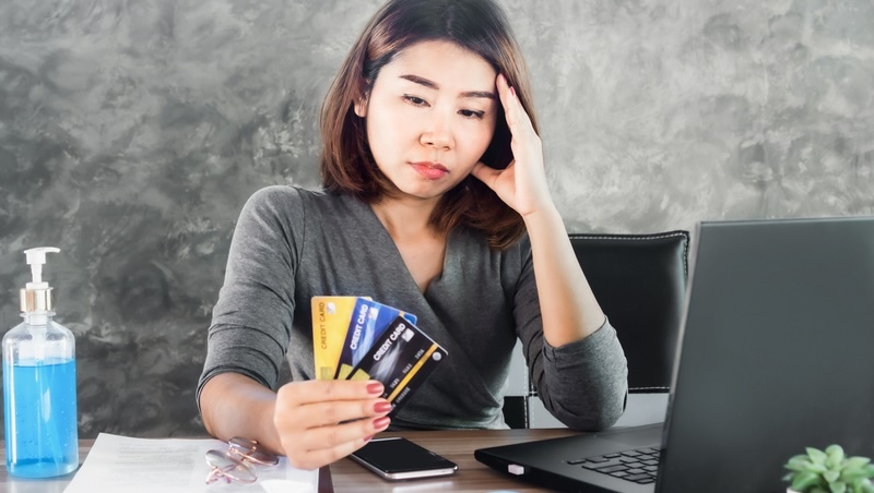 信用卡不是繳款逾期才叫毀信用！銀行早就用這3個行為幫你打分數