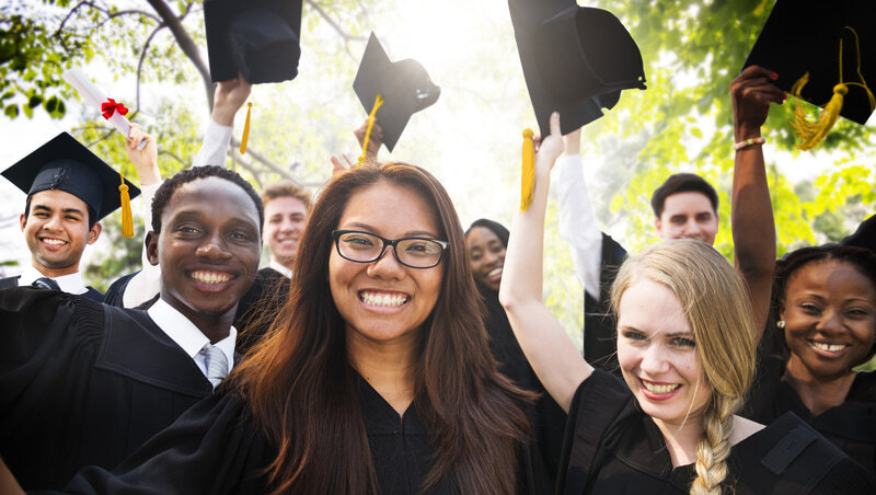 全球留學熱門國家洗牌！加拿大排第二、美國跌到第三，「這國」奪冠