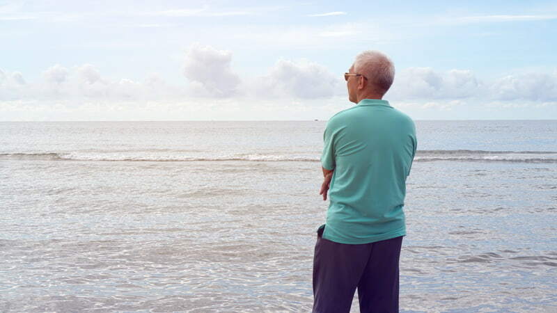 不服老！日本80歲醫師花2年駕船環遊太平洋，返家感嘆：沒放棄夢想真好