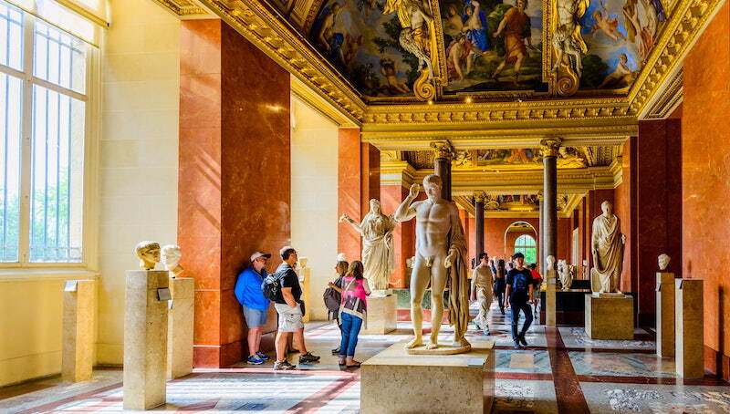 羅浮宮8件王室珠寶遭竊，為何沒人能阻止？一場預告多年的文化災難