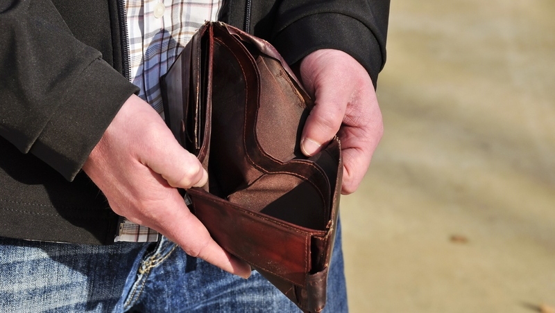 4成高薪族淪月光族！年薪百萬，為何還是存不到錢？