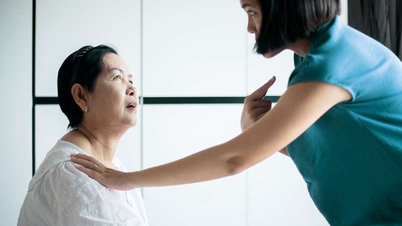 60歲後記憶差、走路不穩，不一定是阿茲海默症！醫：這種失智症及早有得救