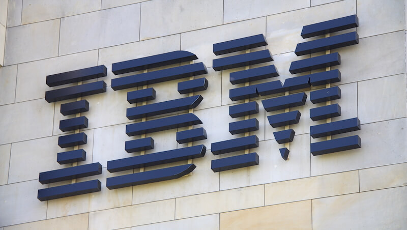 華爾街為何重新愛上IBM？量子計算大突破：用普通汽車引擎，造出飛船零件