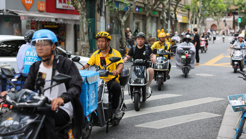 一單賺4元，卻花2元雇人代送上樓⋯中國外送業新職位「跑腿員」