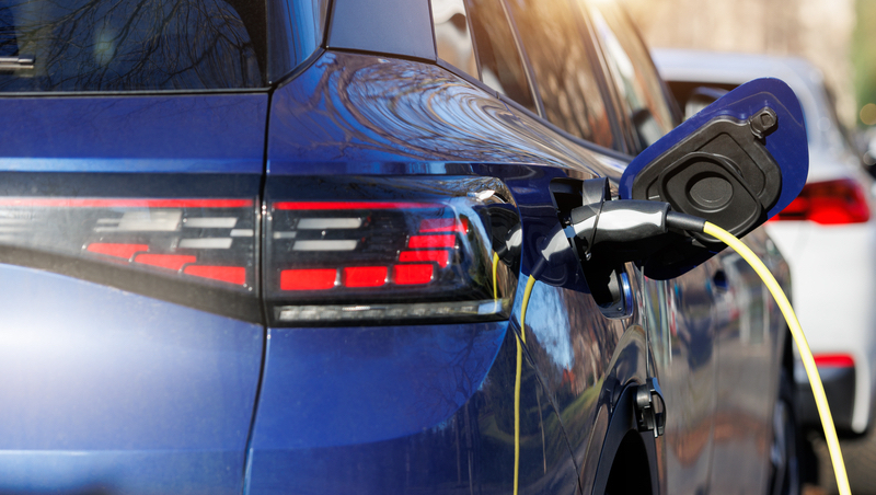 美國聯邦補貼到期，電動車銷量會暴跌嗎？特斯拉股票還能買？