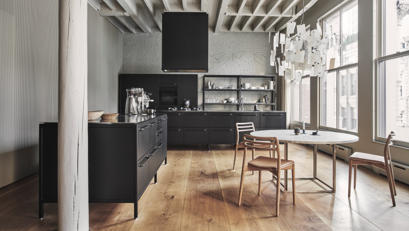 《非家之家》LIVE-IN SHOWROOM