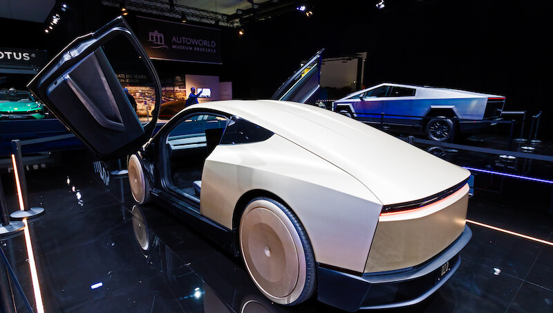 Tesla史高睽違近1年 大摩：robotaxi上看百萬台