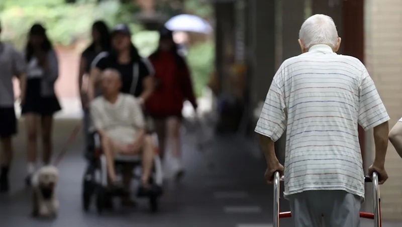73歲李亞萍自曝出現失智症狀，醫提醒「老年憂鬱6警訊」可及早治療