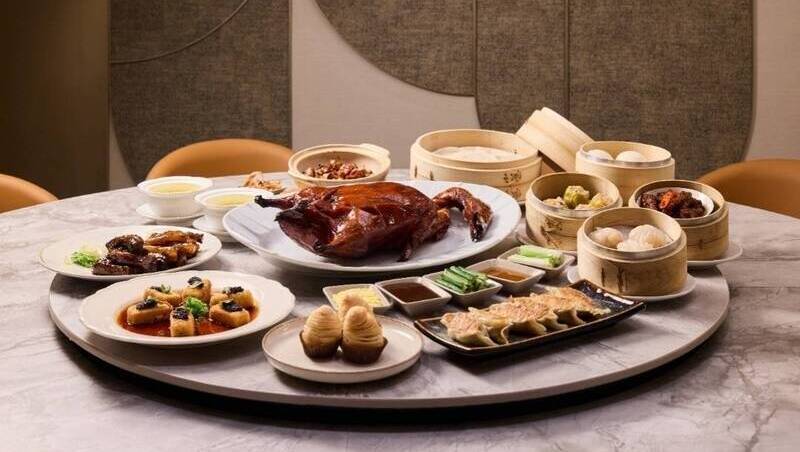 坐穩信義區烤鴨港點天花板  芯聚苑頂級風味領軍,星級主廚打造最海派團圓桌菜