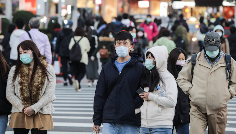 遇隨機傷人怎麼自保？3個反直覺原則：多數人第一步就做錯了