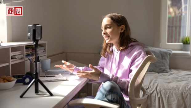 不當網紅也能靠社群賺錢！內向i人靠「這3種玩法」，年收破百萬