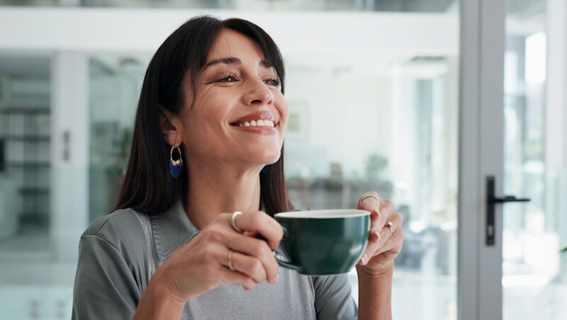 別等累了才休息！3個隨手動作，救回被掏空的專注力