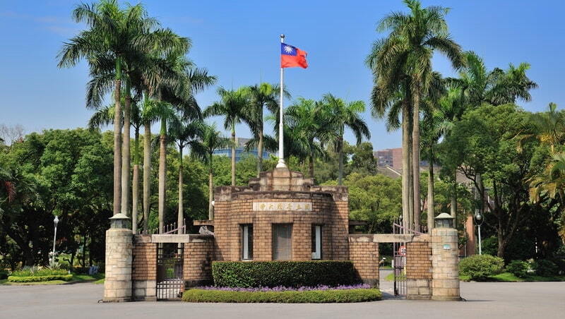 2026企業最愛大學排行出爐！公立大學包辦前7名，私校第一是「它」