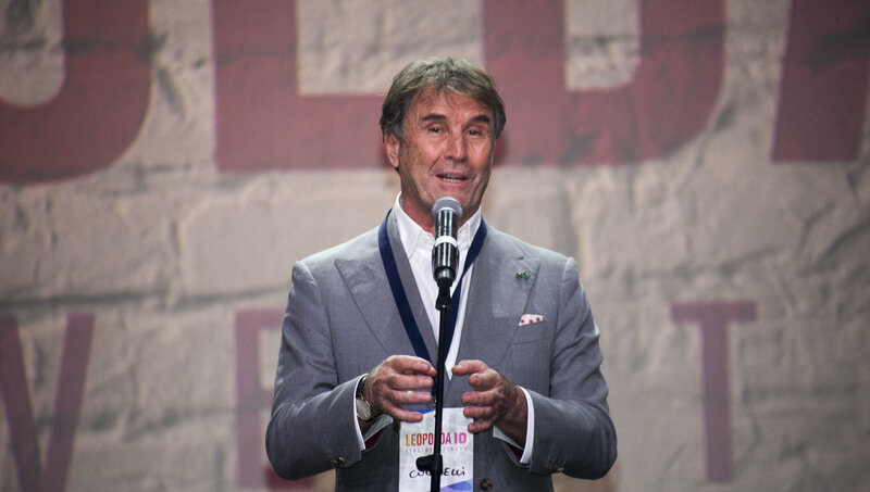 貧農之子變羊絨之王！年輕被嫌嬉皮、不被看好，成功後堅持賺錢要有人性